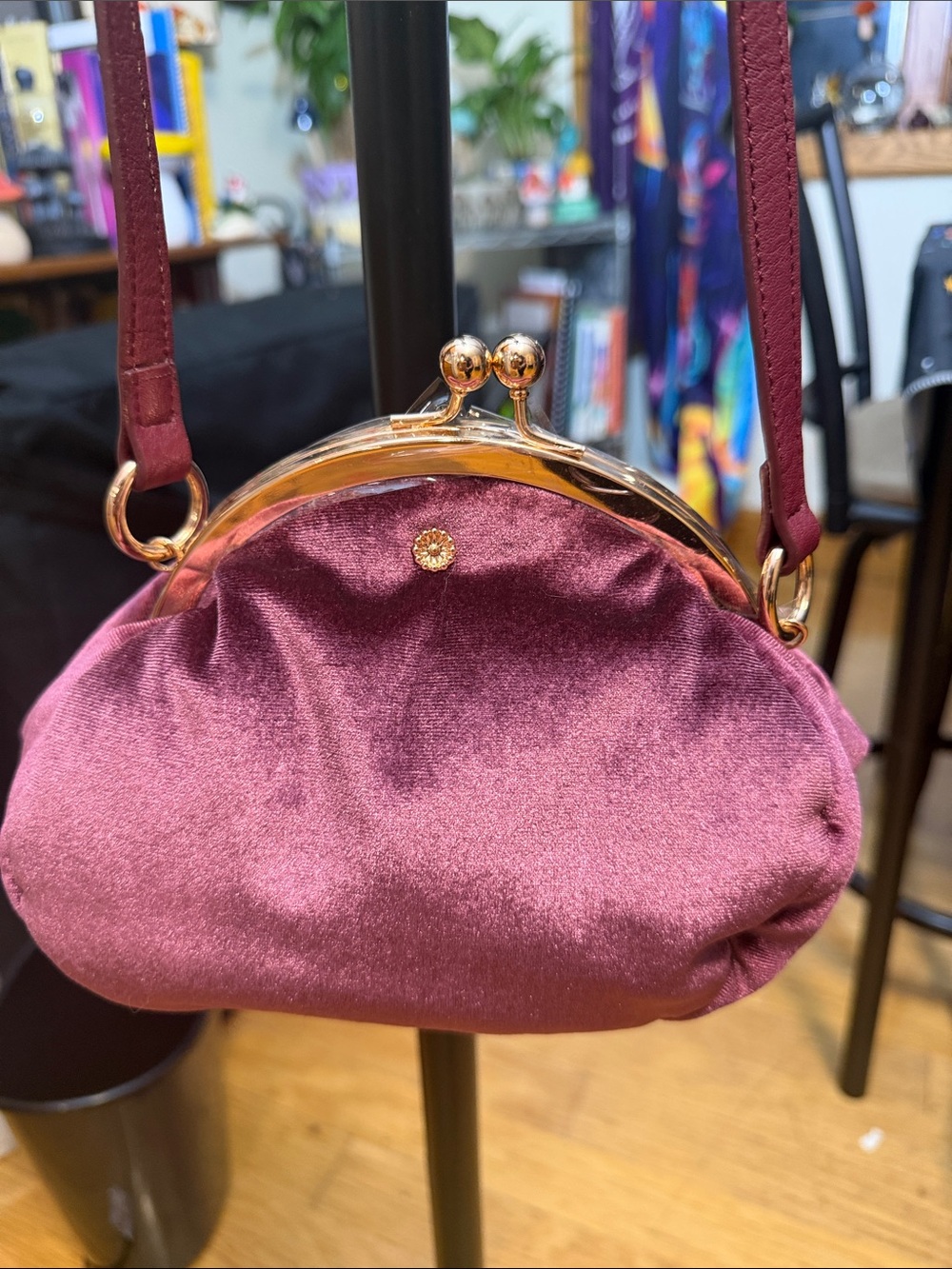 Lauren Conrad Velvet Kiss Clasp Crossbody Bag in Wine NWOT PLASTIC ON